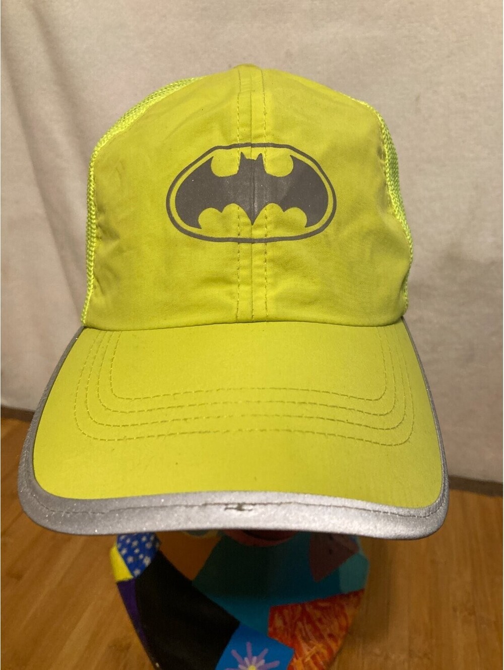 Six Flags Batman DC Comics Theme Park Exclusive Trucker Hat Neon Yellow 1995